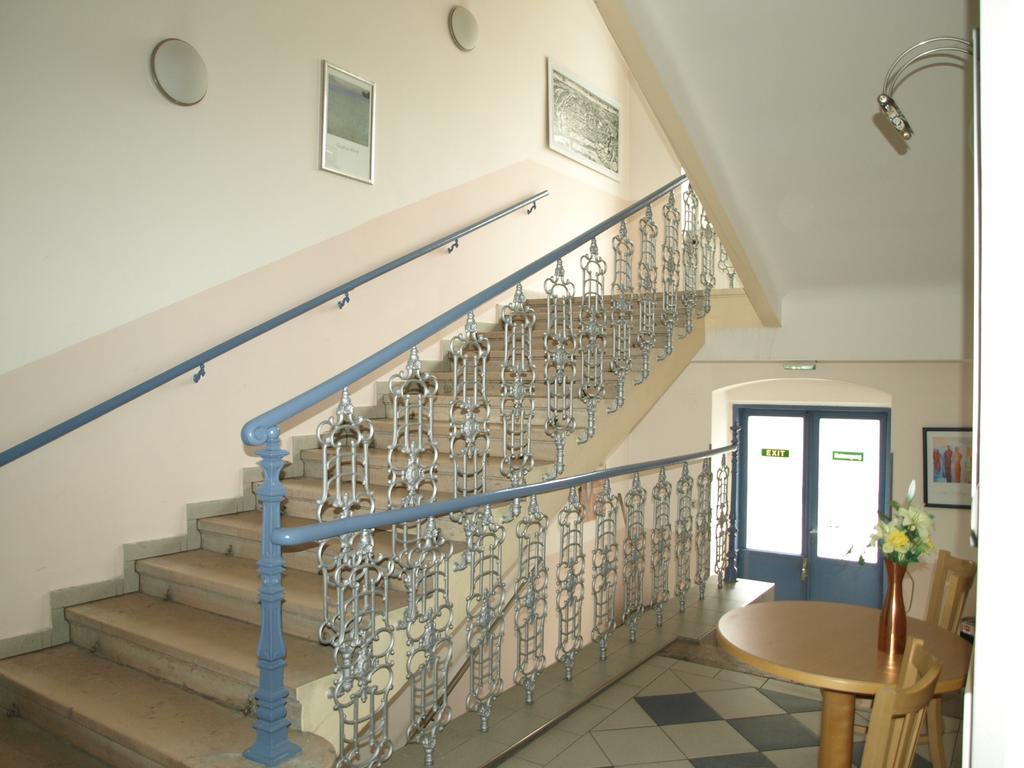 Hotel Stalehner Wina Ruang foto