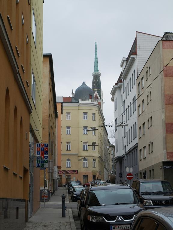 Hotel Stalehner Wina Bagian luar foto